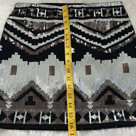 Express Black Sequin Mini Skirt Gold and Silver Metallic Sequins Sz M - Picture 4 of 4